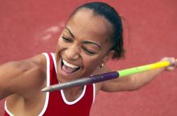 英雄联盟总决赛赛程-冰与火的交响，吉林队跨时空碾压76人，米切尔冻伤费城之夜