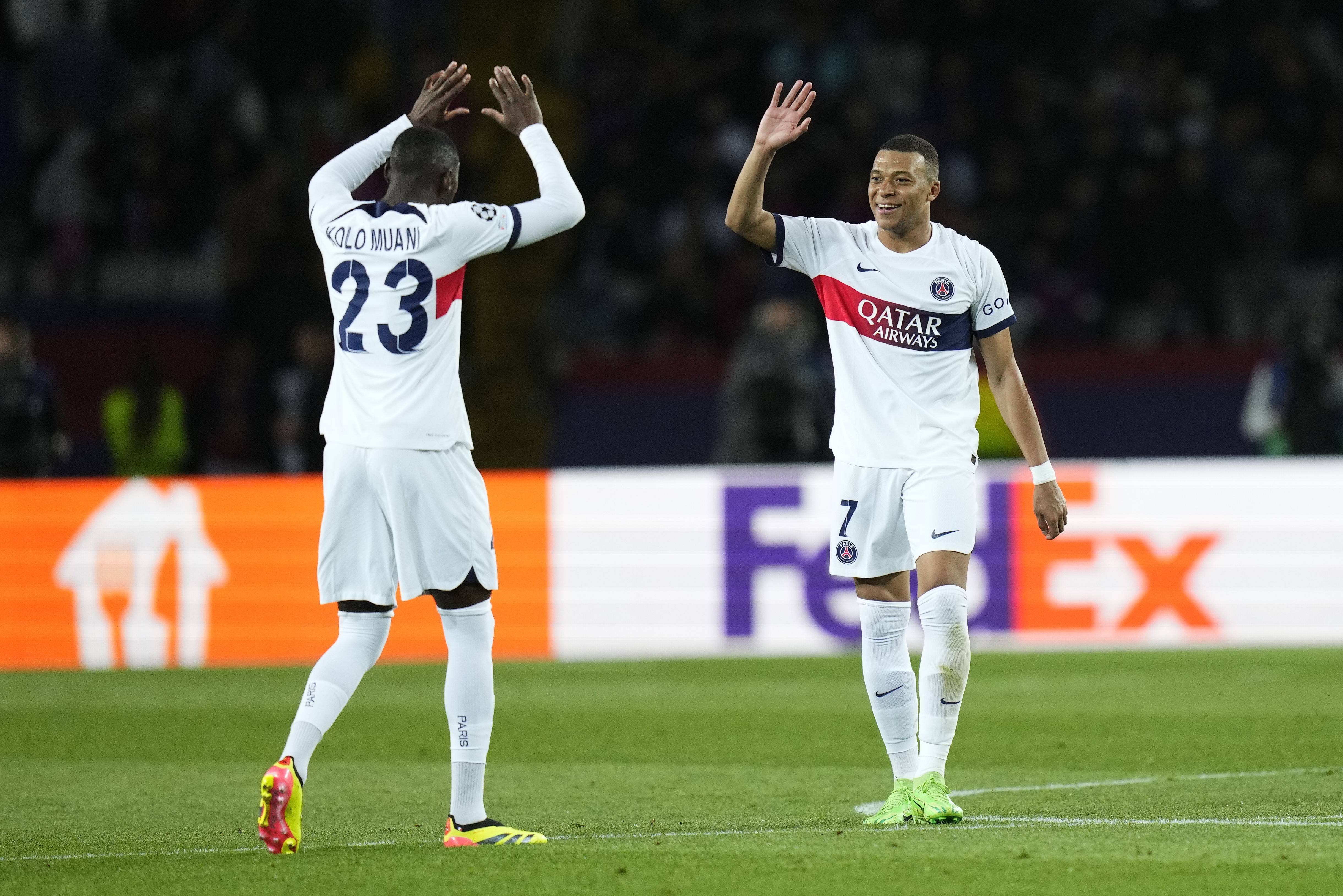 包含联赛大战：巴黎圣日耳曼力克敌手的词条