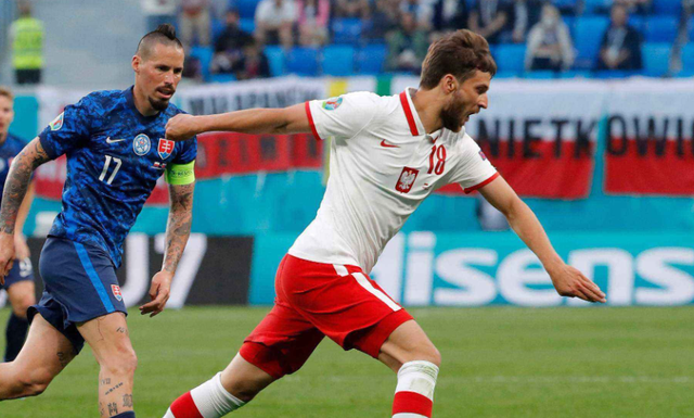 斯洛伐克队在欧预赛中稳居领先之位 斯洛伐克队在欧预赛中稳居领先之位