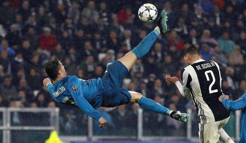 球员技术精湛，创造进球奇迹