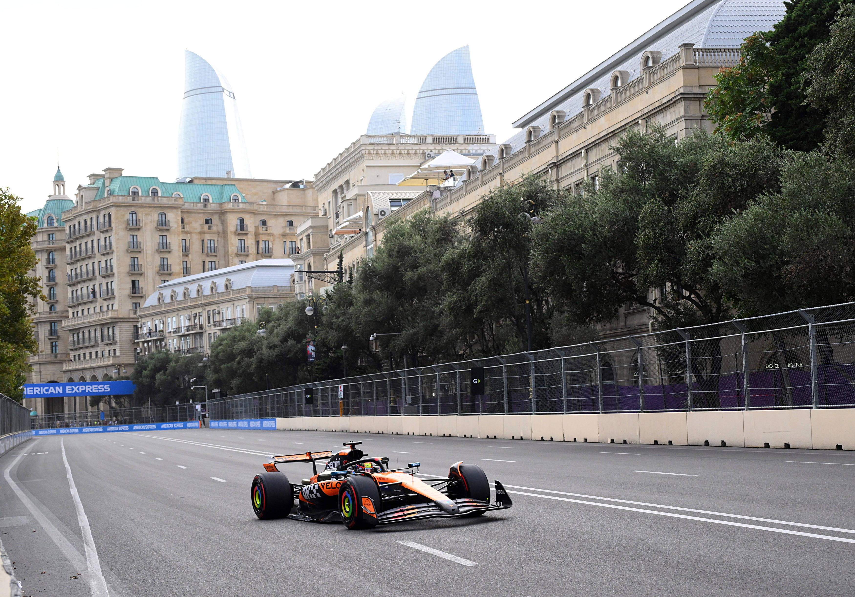 关于威廉姆斯横扫迈凯伦，汉密尔顿惊艳四座的信息