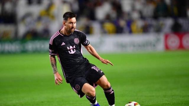 乌克兰完胜瑞典,姆巴佩点燃赛场 乌克兰完胜瑞典,姆巴佩点燃赛场