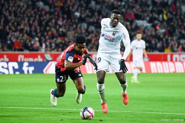 亚眠中场控制比赛,稳定节奏 亚眠中场控制比赛,稳定节奏