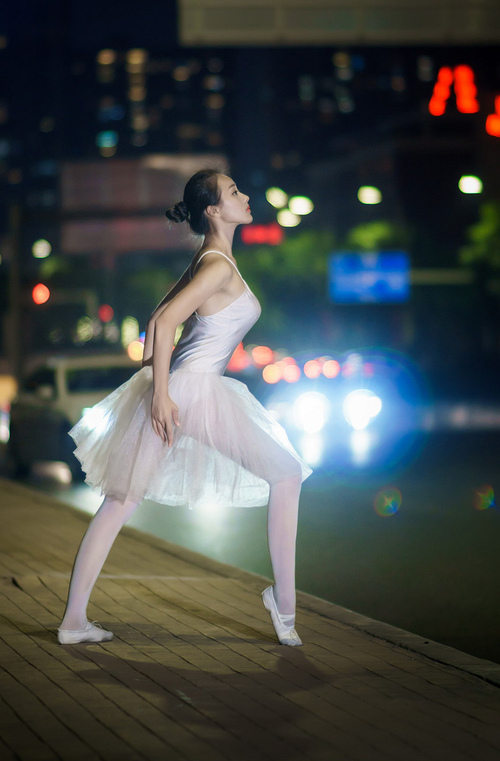 跨越大西洋的足球对话，尤文图斯迎战加拿大新星，巴尔韦德惊艳四座